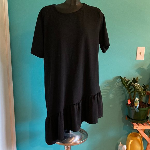 Boohoo Asymmetric Ruffle Hem Tunic - Picture 1 of 4